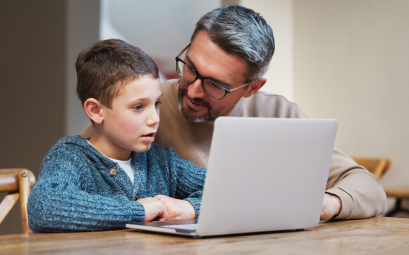 Are Online Friends Dangerous? A Guide for Parents